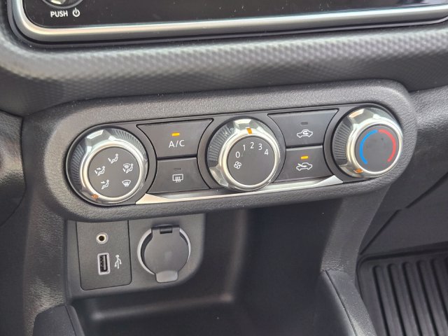Used 2025 Nissan Kicks Play S FWD image 27
