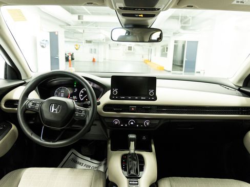 Used 2025 Honda HR-V LX image 22