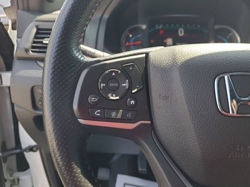 Certified 2022 Honda Pilot TrailSport image 32
