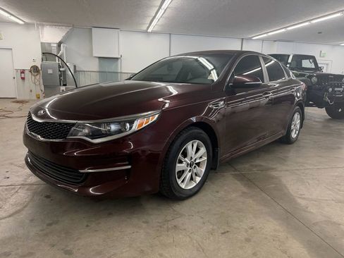 Used 2017 Kia Optima LX FWD image 1