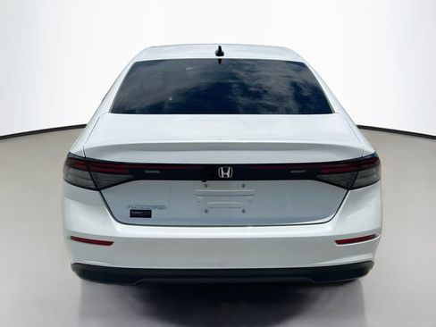 Used 2025 Honda Accord SE image 7