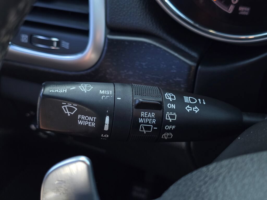 Used 2015 Jeep Grand Cherokee Altitude AWD/4WD image 26