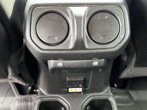 Used 2022 Jeep Gladiator Mojave image 29