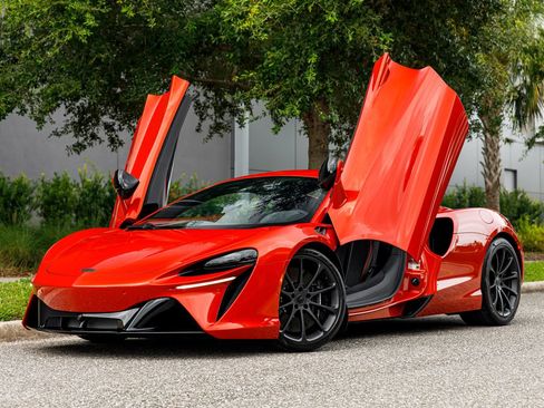 New 2026 McLaren Artura RWD image 34