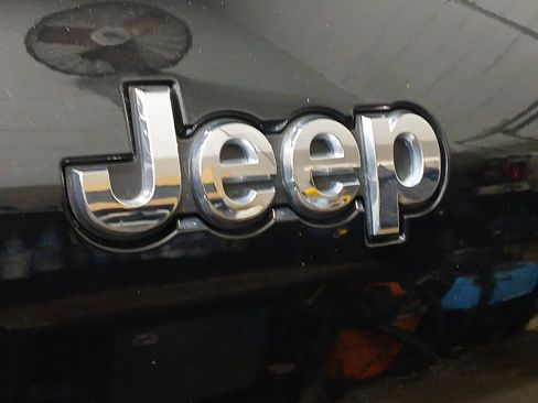 Used 2023 Jeep Grand Cherokee L Laredo w/ Luxury Tech Group I image 26