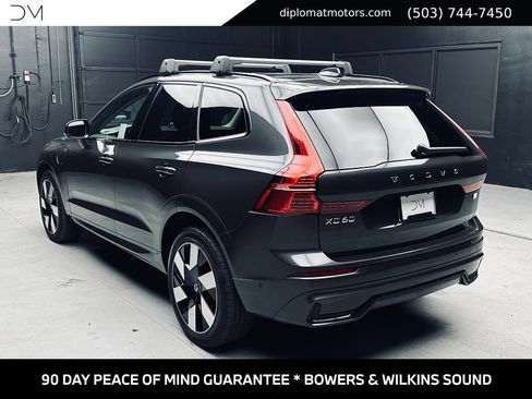 Used 2024 Volvo XC60 T8 Ultimate AWD/4WD image 5