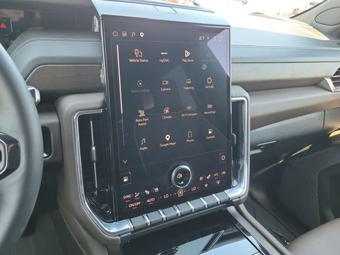 Used 2026 GMC Yukon Denali Ultimate AWD/4WD image 13