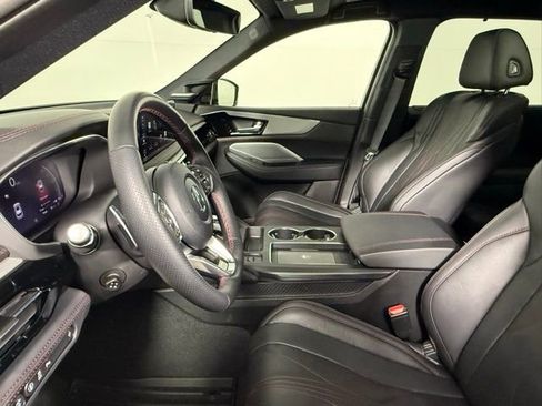 Used 2025 Acura MDX A-Spec image 34