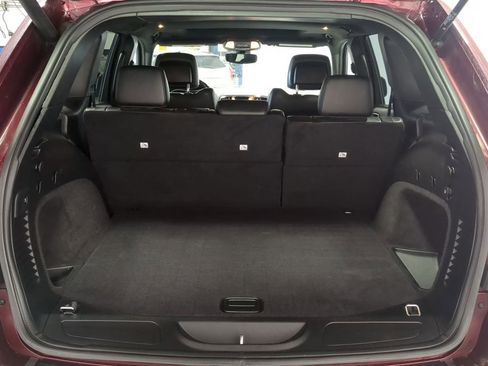 Used 2021 Jeep Grand Cherokee Limited image 41