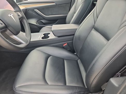 Used 2023 Tesla Model 3 Standard Range RWD image 19
