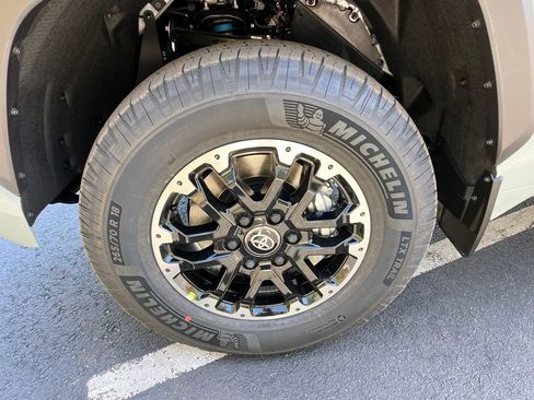 New 2026 Toyota Tundra SR5 w/ TRD Off-Road Package AWD/4WD image 24