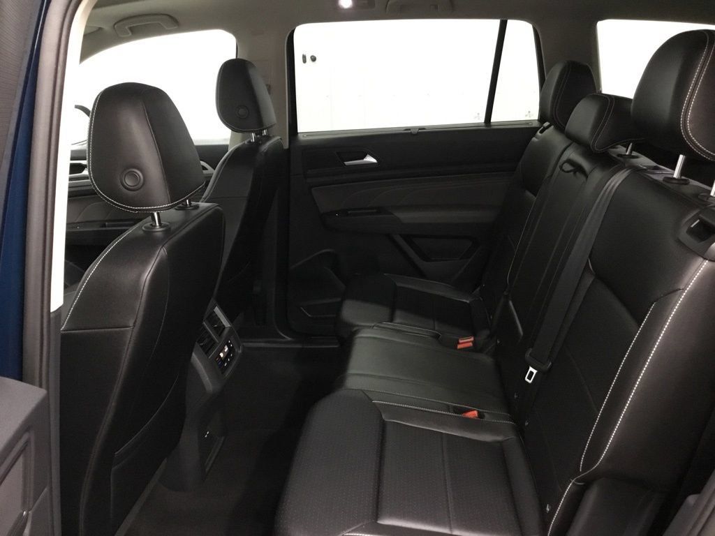 Used 2023 Volkswagen Atlas SE AWD/4WD image 32