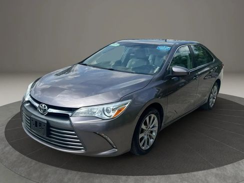 Used 2015 Toyota Camry XLE FWD image 3
