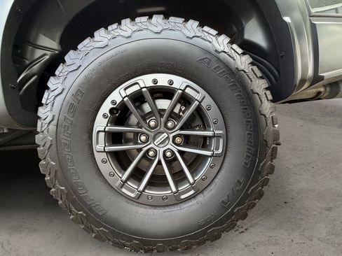 Used 2019 Ford F150 Raptor w/ Equipment Group 802A Luxury AWD/4WD image 11