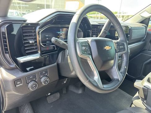 Used 2024 Chevrolet Silverado 1500 LT AWD/4WD image 20