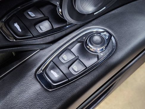 Used 2021 Aston Martin DB11 Coupe RWD image 63