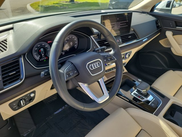 Used 2024 Audi Q5 e Prestige AWD/4WD image 17