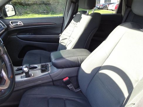 Used 2014 Jeep Grand Cherokee Laredo w/ Quick Order Package 23E AWD/4WD image 15