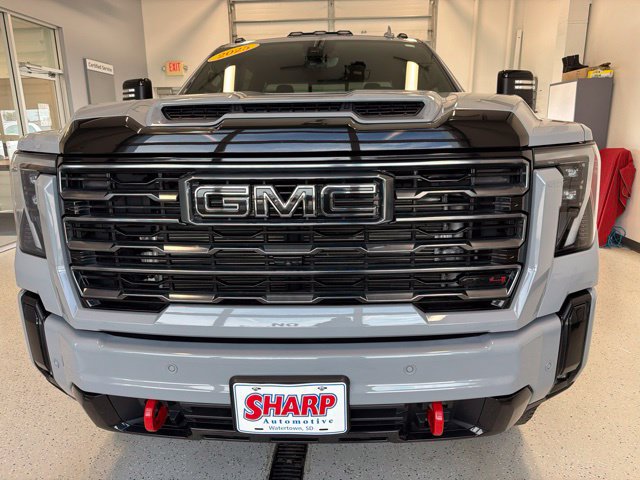 Used 2025 GMC Sierra 2500 AT4 w/ AT4 Premium Plus Package AWD/4WD image 5