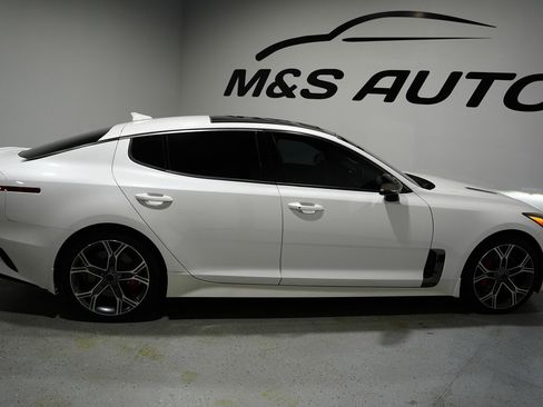 Used 2021 Kia Stinger GT2 image 26