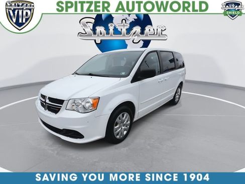 Used 2017 Dodge Grand Caravan SE image 4