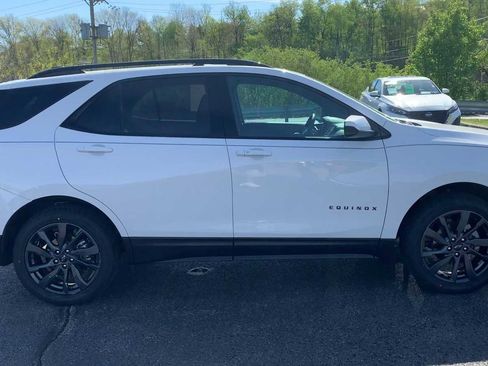 Certified 2023 Chevrolet Equinox RS AWD/4WD image 9