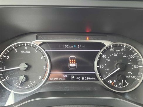 Used 2023 Nissan Pathfinder S image 23