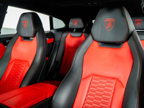 Used 2020 Lamborghini Urus image 27