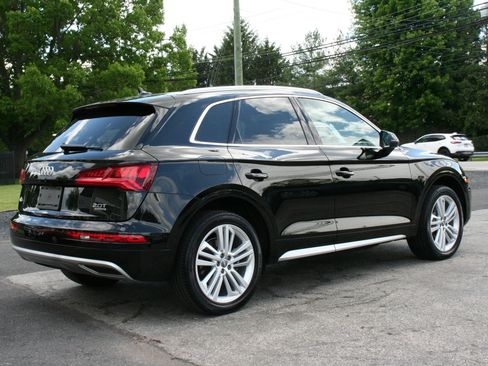 Used 2018 Audi Q5 2.0T Premium Plus w/ Premium Plus Package AWD/4WD image 11