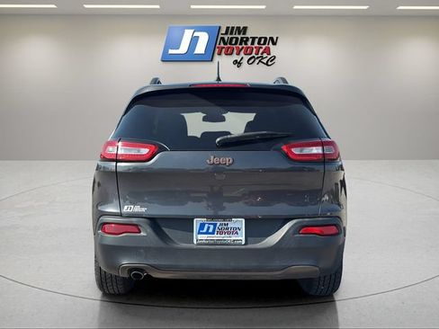 Used 2016 Jeep Cherokee 75th Anniversary FWD image 6
