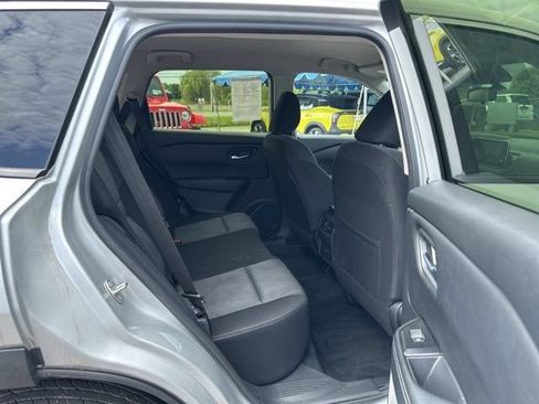 Certified 2024 Nissan Rogue SV AWD/4WD image 17