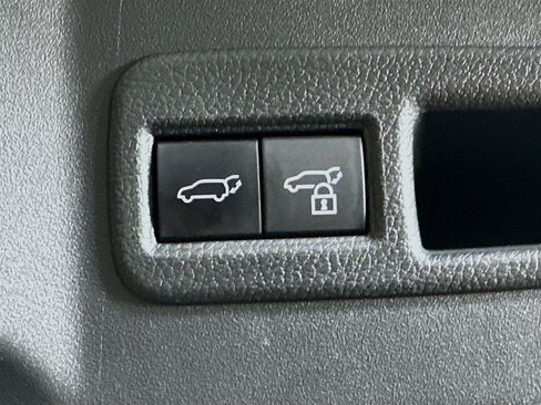 Used 2025 Toyota bZ4X AWD w/ Weather Package image 30