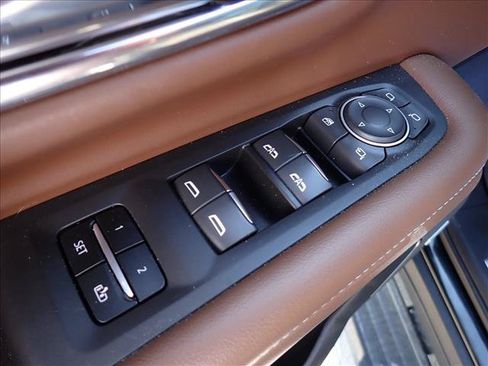 Used 2023 Chevrolet Tahoe High Country w/ Premium Package 2 AWD/4WD image 16