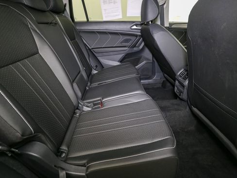 Certified 2023 Volkswagen Tiguan SE image 22