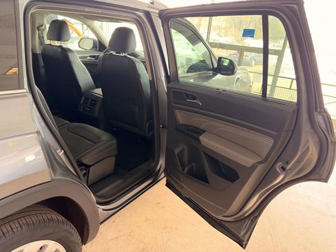 Used 2021 Volkswagen Atlas SEL image 18