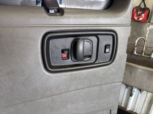 Used 2025 GMC Savana 3500 LT w/ LT Preferred Equipment Group RWD image 11