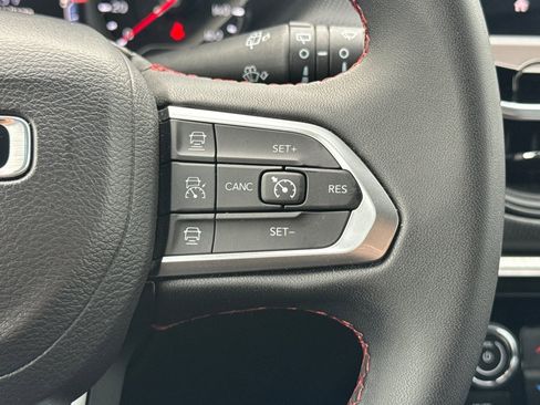 Used 2024 Jeep Compass Trailhawk image 27