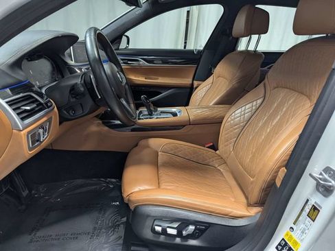 Used 2021 BMW 750i xDrive w/ Luxury Rear Seating Package AWD/4WD image 10