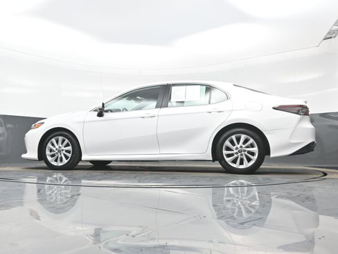 Used 2024 Toyota Camry LE image 27