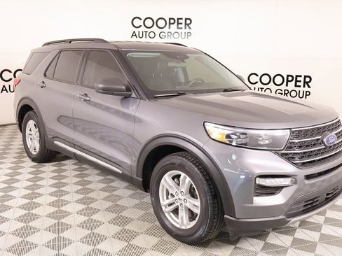 Used 2022 Ford Explorer XLT w/ Equipment Group 202A image 1