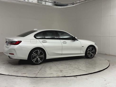 Used 2023 BMW 330e xDrive w/ Driving Assistance Package AWD/4WD image 6