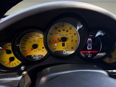 Used 2014 Porsche 911 Turbo S AWD/4WD image 13