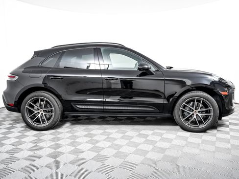 Certified 2024 Porsche Macan AWD/4WD image 9