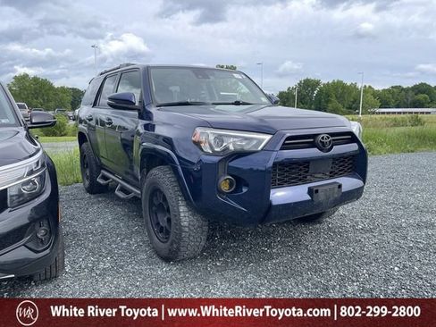 Used 2022 Toyota 4Runner SR5 Premium w/ Moonroof Package AWD/4WD image 1