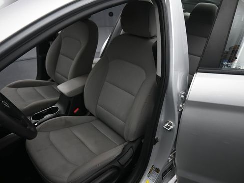 Used 2018 Hyundai Elantra SEL image 11