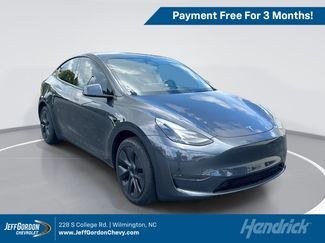 Used 2025 Tesla Model Y Long Range RWD video 1
