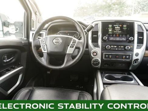 Used 2021 Nissan Titan SL w/ Moonroof Package image 10