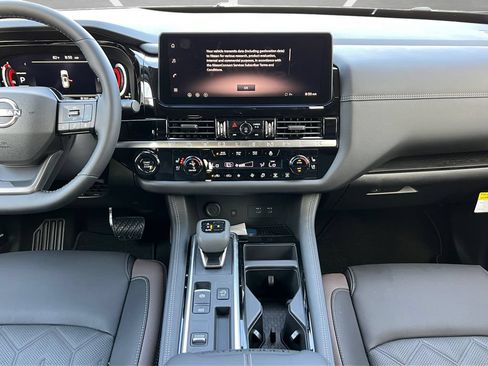 New 2026 Nissan Pathfinder Platinum FWD image 4