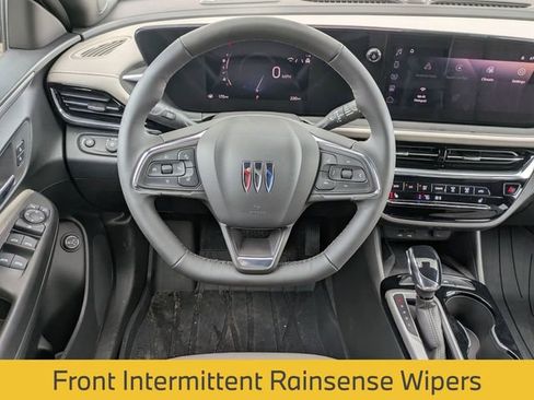 Used 2025 Buick Envista Avenir image 19