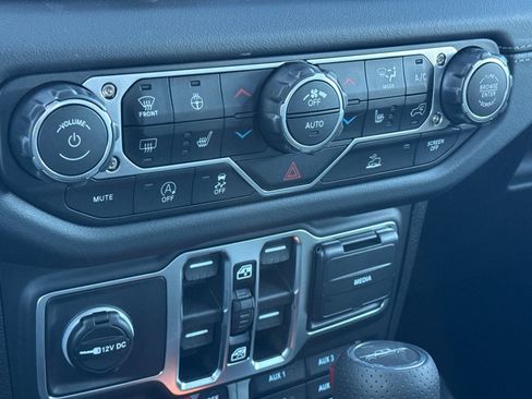 New 2026 Jeep Gladiator Mojave AWD/4WD image 19